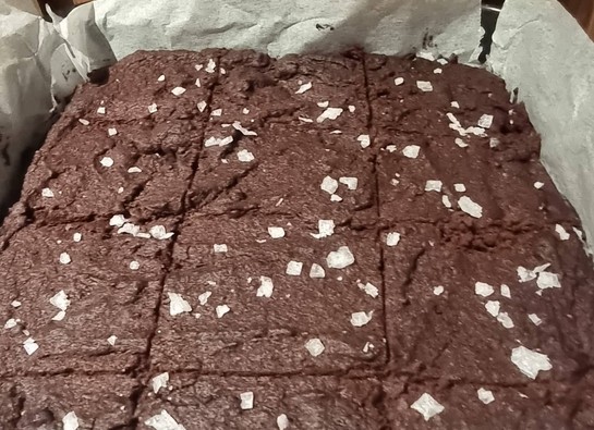 Keto Gluten Free Cocoa Brownies With Sea Salt Flakes Innochef Touch